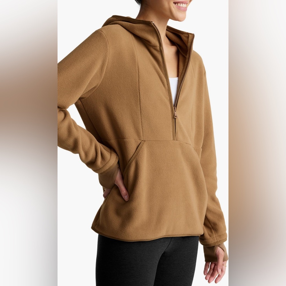 Women’s Beyond Yoga Activate Fleece Half Zip Pullover~ size M